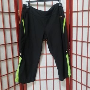 Reebok Cropped Capri workout pants